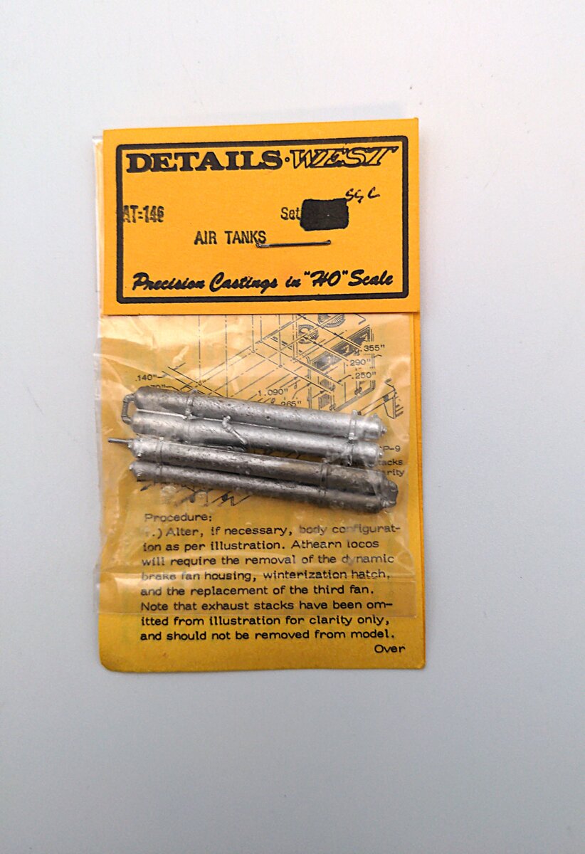 Details West AT-146 HO Scale Roof Mount Air Tank for 1st Gen EMD Set