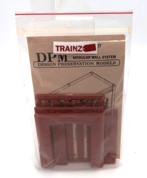 DPM 301-07 HO Scale Street Level Wall Sections W/Open Arch Kit