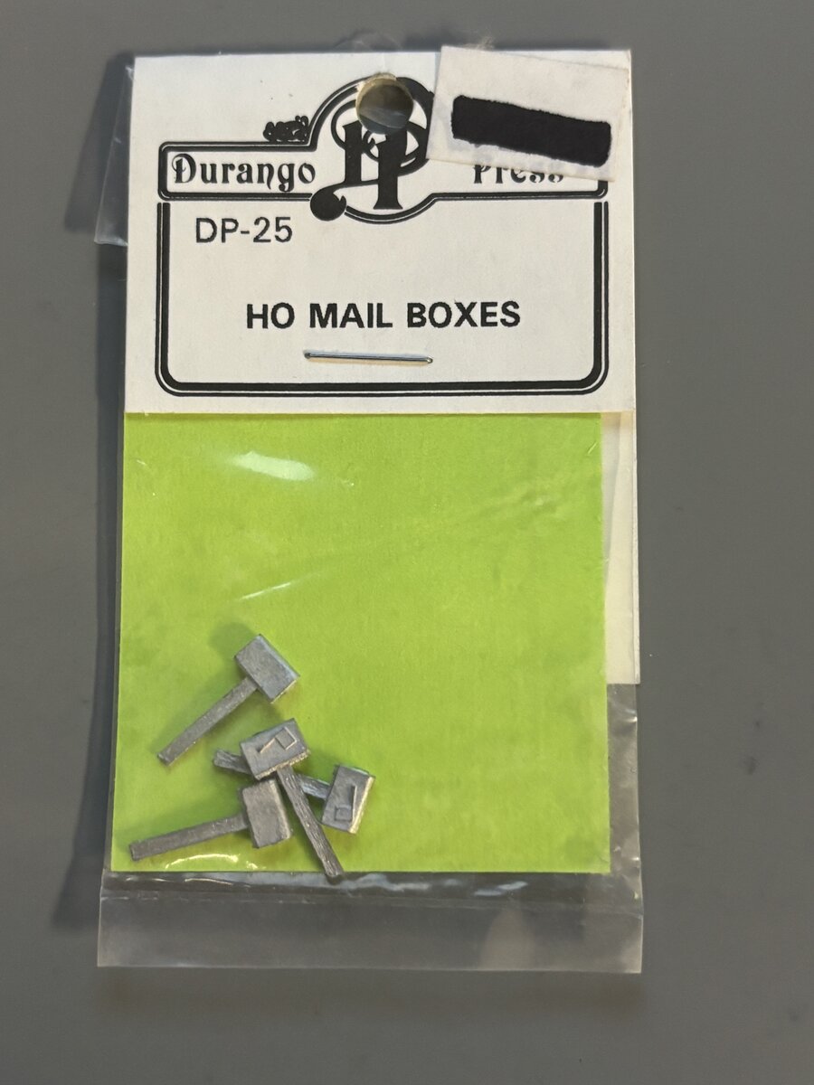 Durango Press 25 HO Scale Mail Boxes Undecorated Metal Part (Pack of 5)