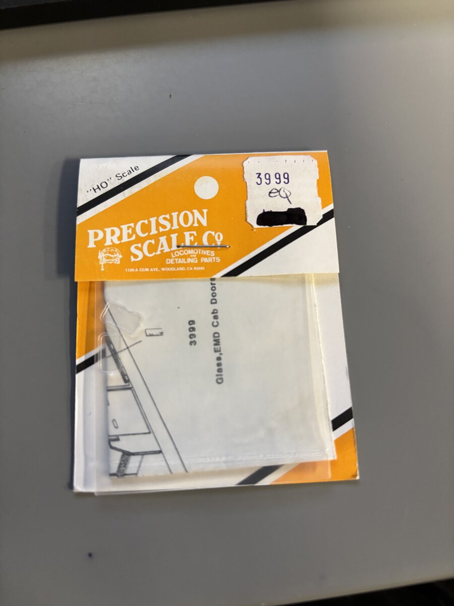 Precision Scale Company 3999 Glass for EMD cab door pr