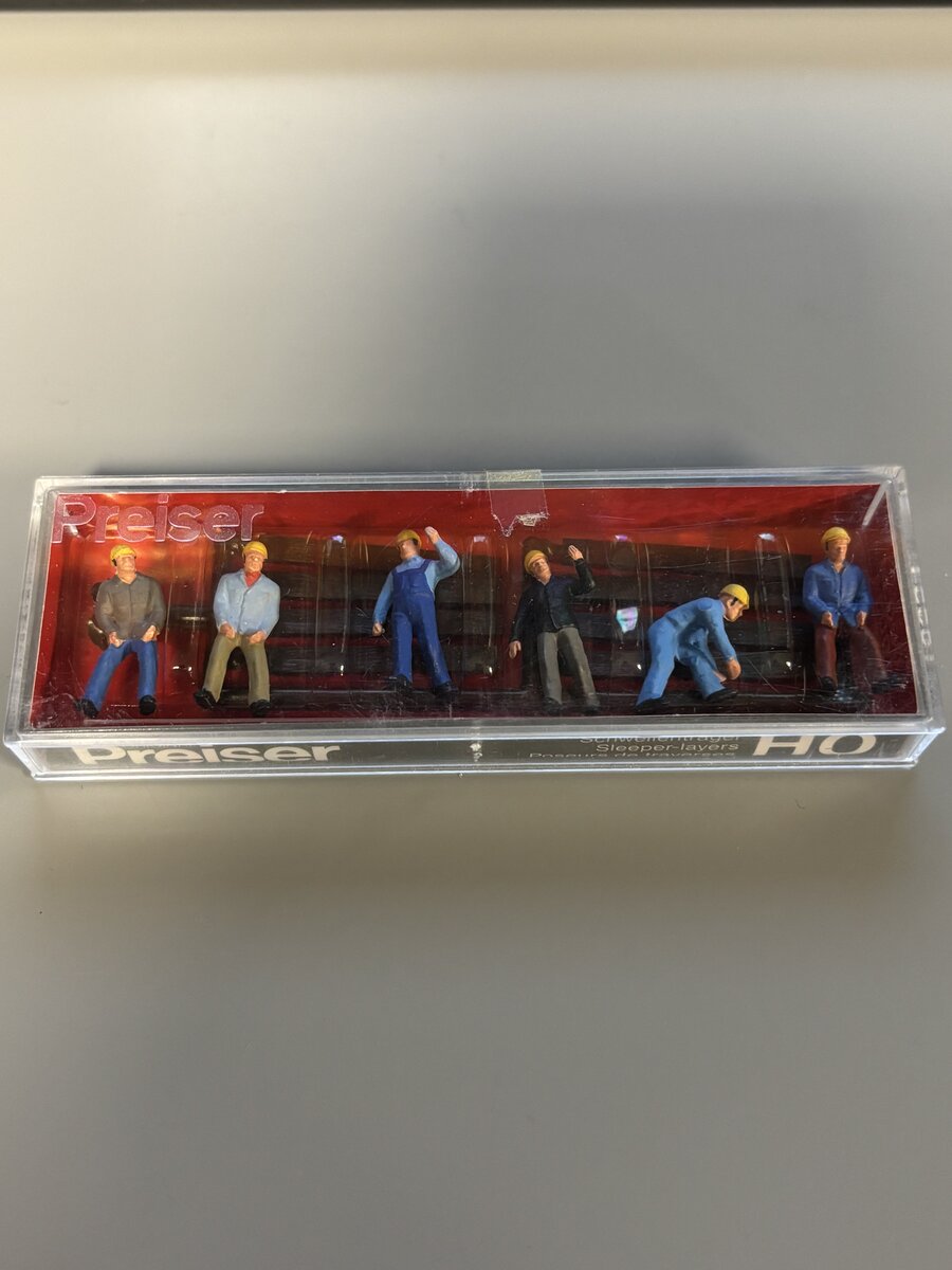 Preiser 10034 HO Track Worker Slepeer Layers Figures with Ties (Set of 6)