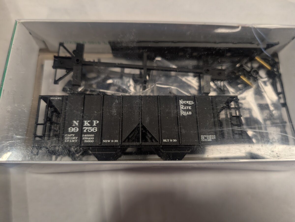 Bowser 56483 HO Nickel Plate Road 70 Ton 2 Bay Covered Hopper #99756 Kit