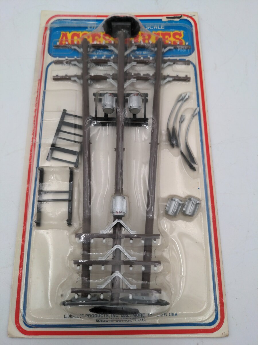 Life Like 01143 O Scale Power Phone Poles w/ Platform & Transformers