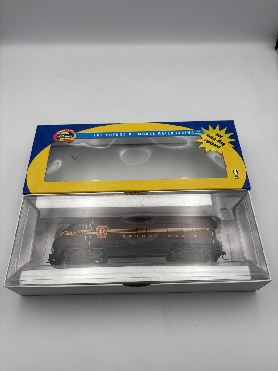 Athearn 26340 HO Pennsylvania Fantasy F59PHI Diesel Locomotive #9896