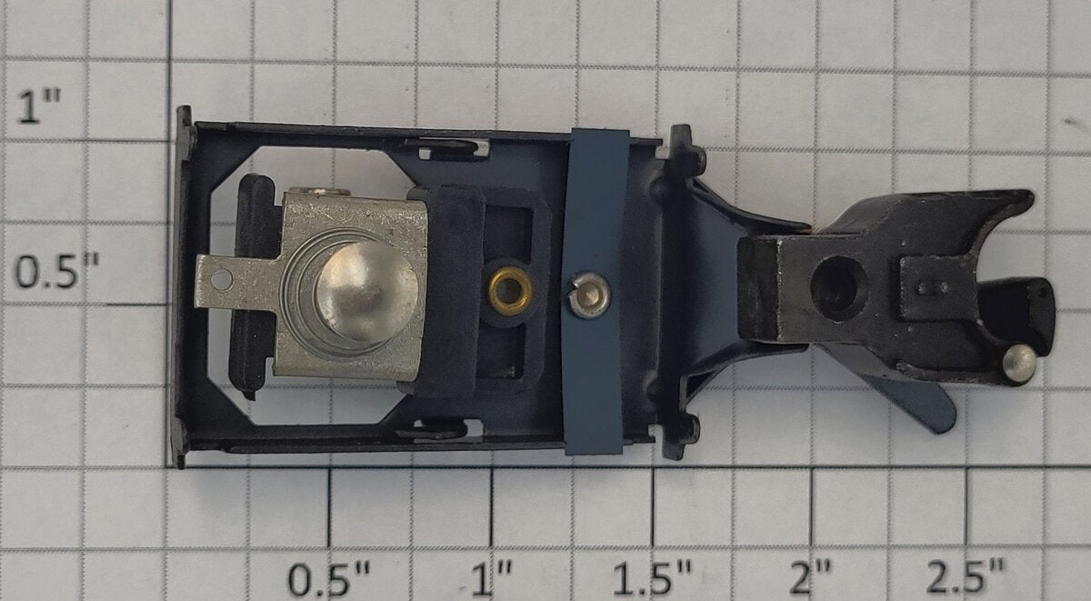 Lionel 9234-60 Coupler Base Plate W/Roller