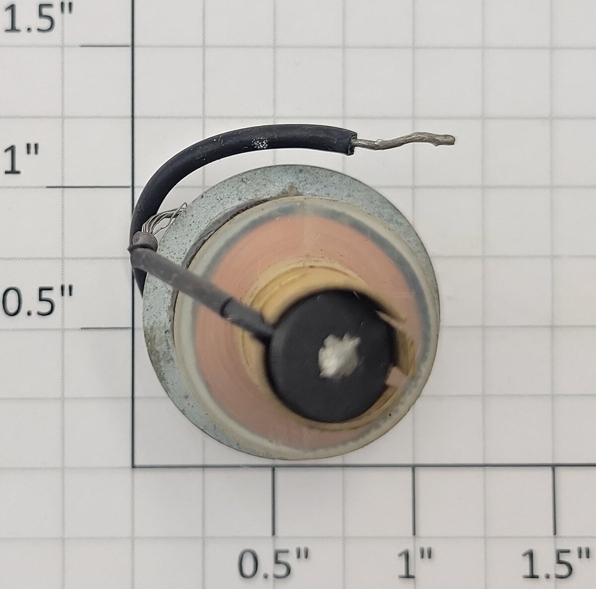 Lionel 494-40 Coil and Socket Assembly