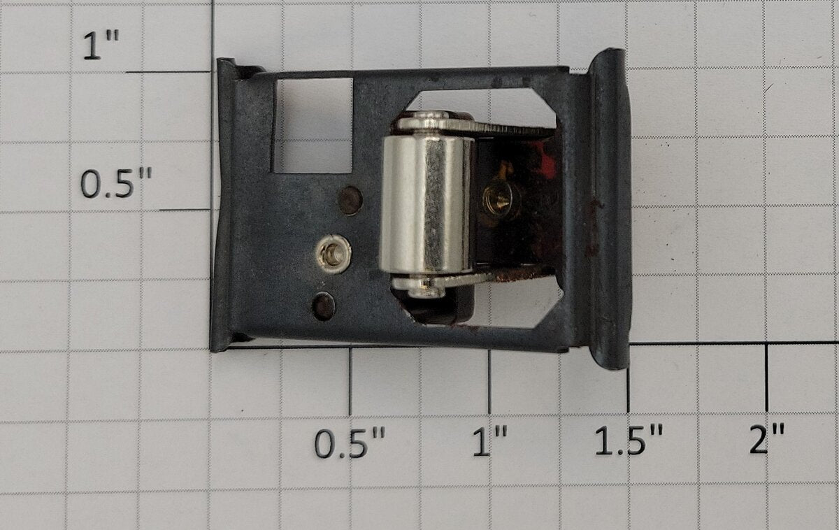 Lionel TCLD-2 Tender Bottom Frame Pickup Roller Assembly