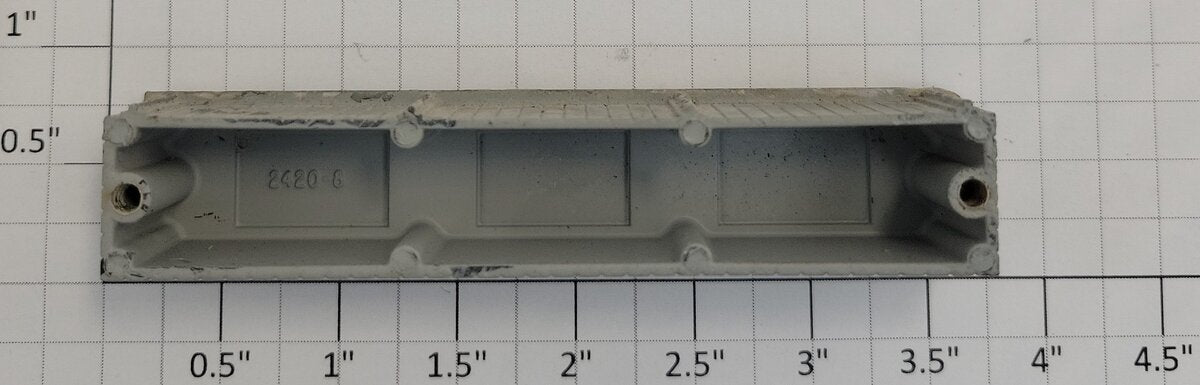 Lionel 2420-8 Gray Tool Box with Chips
