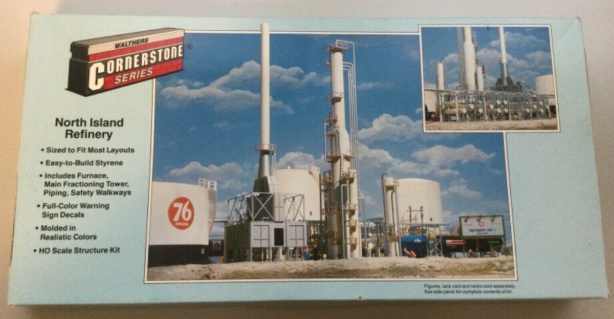 Walthers 933-3013 HO Scale North Island Refinery Structure Building Kit