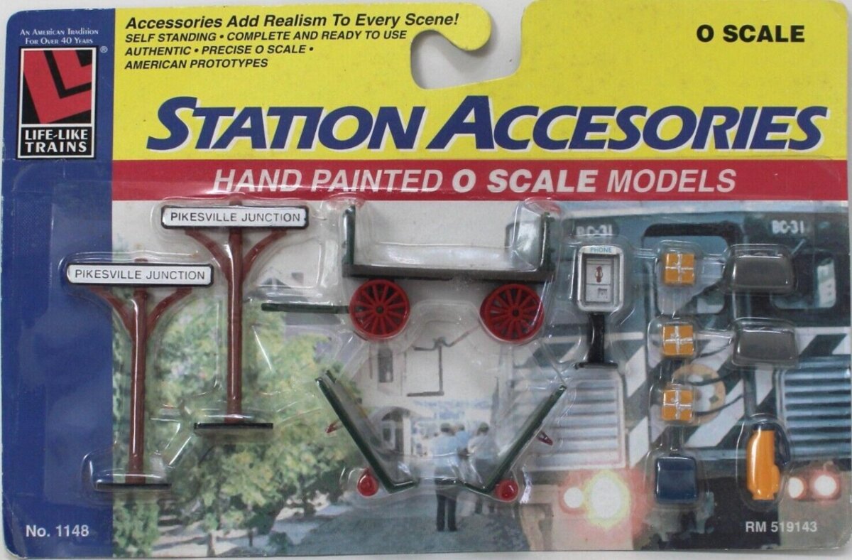 Life Like 1148 O Scale Station Accessories Passenger/Freight (Set of 13)