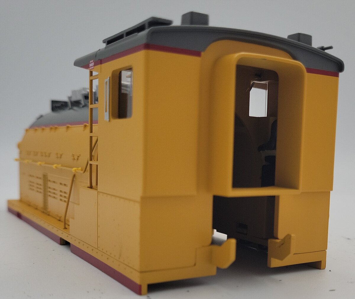 Lionel 18389-4 Bi-Polar "B" End Cab Shell #E-1
