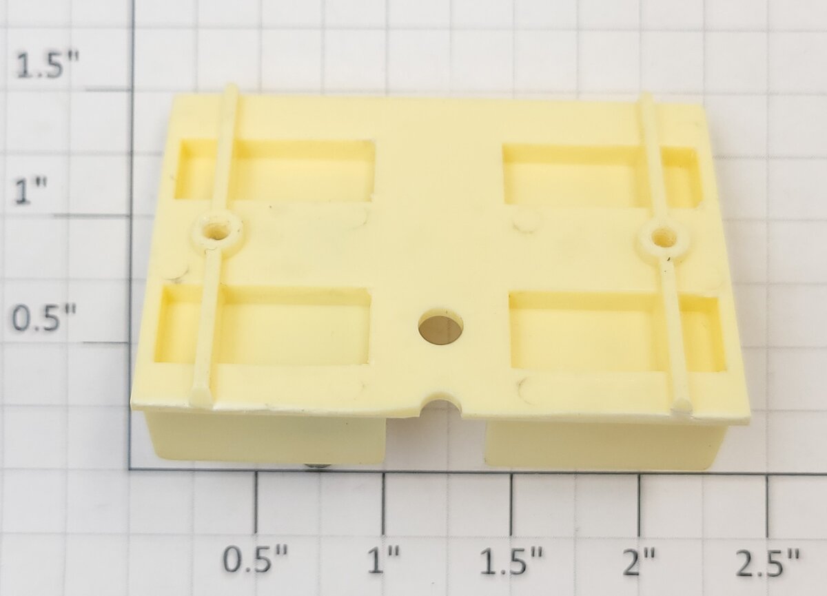Lionel 22275-10 Beige K-Line Passenger Car Top Front Interior with Figure