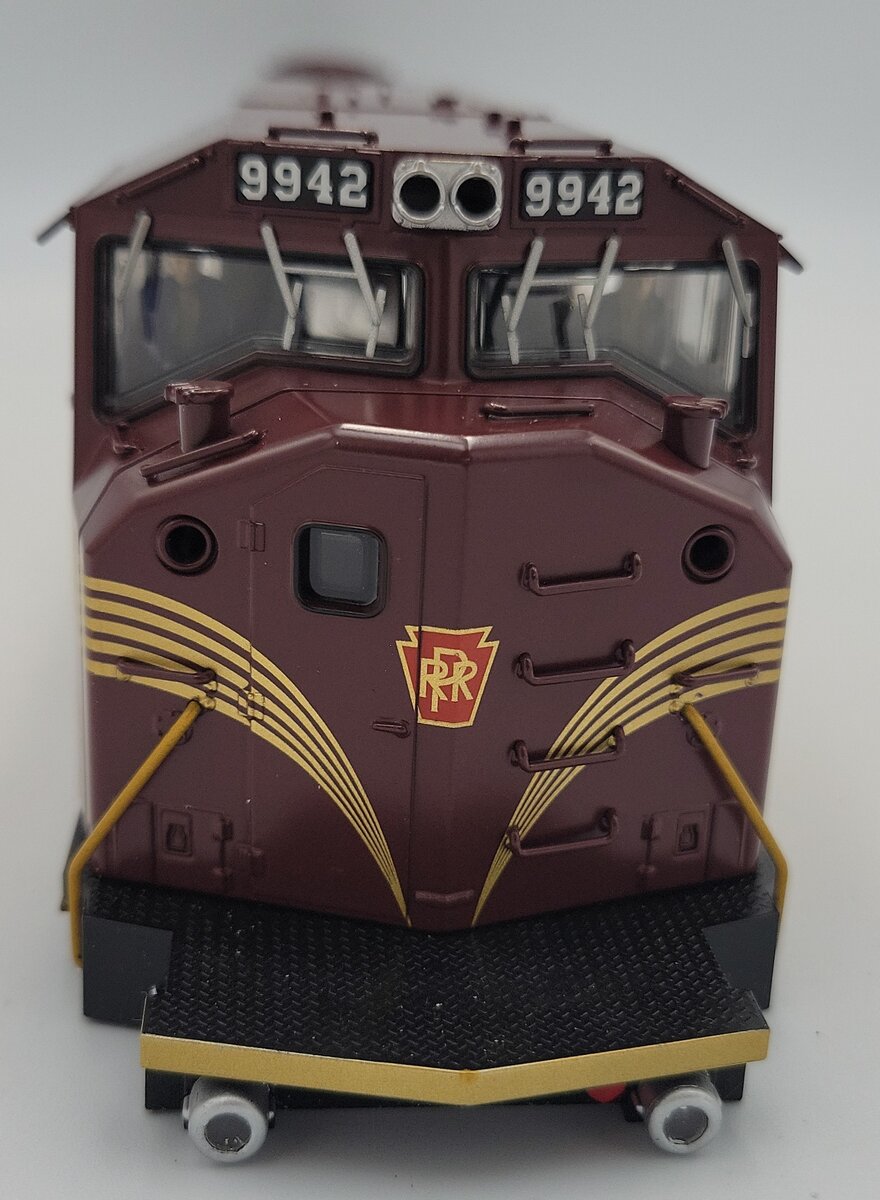 Lionel 38728-2 PRR SD-80 MAC Diesel Locomotive Body Shell #9942