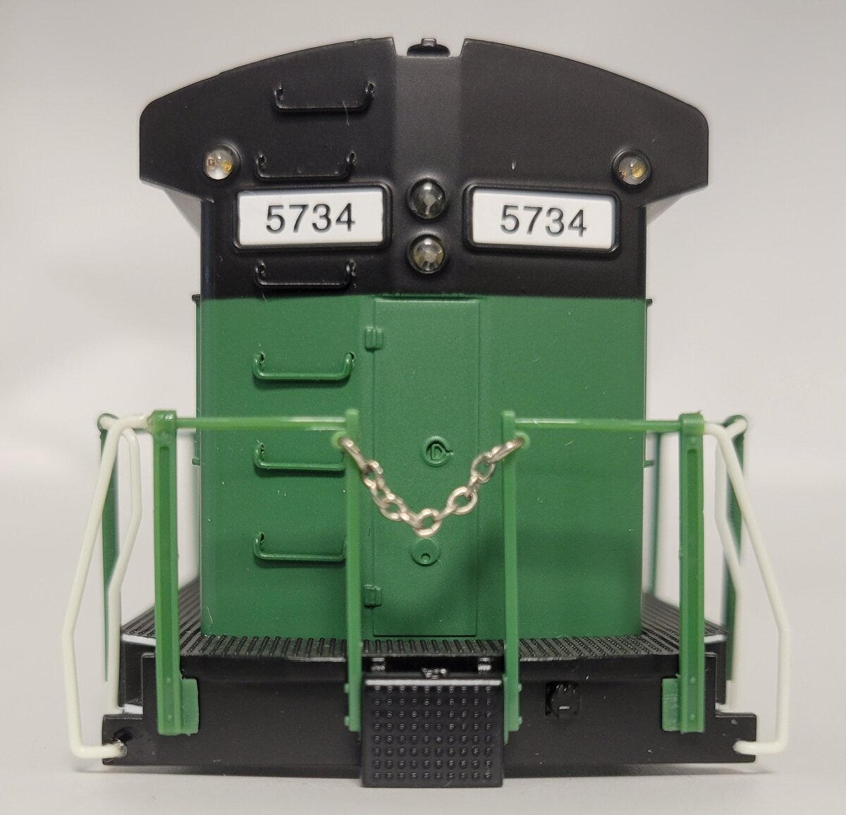 American Flyer 48158-2 Burlington Northern Legacy U33C Diesel Loco Shell #5734