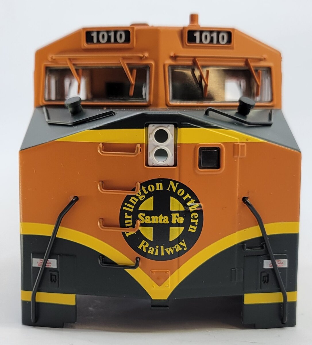 Lionel 8253-2 BNSF Dash-9 Diesel Body Shell #1010