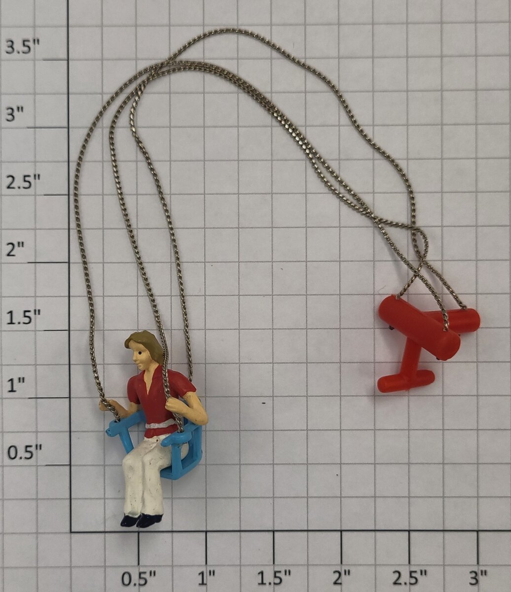 Lionel 14170-183 Amusement Ride Blue Swing with Female Passenger Figure
