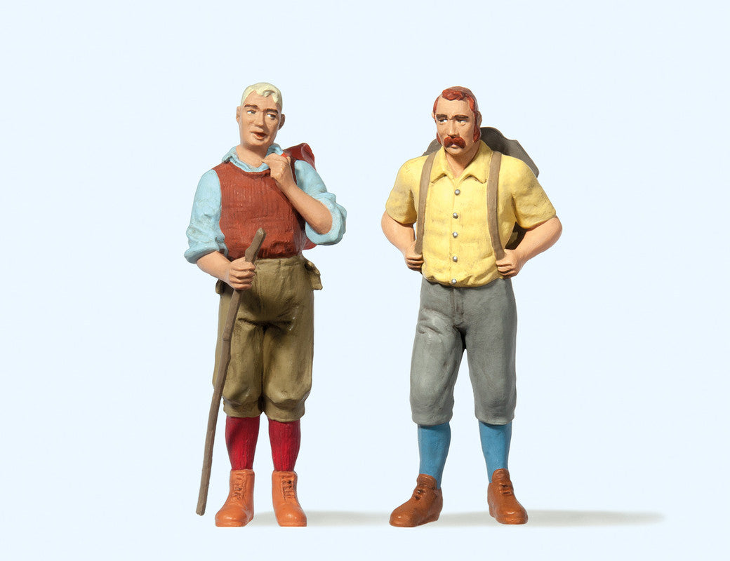 Preiser 44903 HO Standing Wanderers Figures (Set of 2)