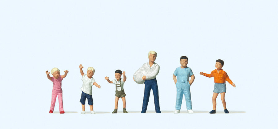 Preiser 14120 HO Children Playing Ball Figures (Set of 6)