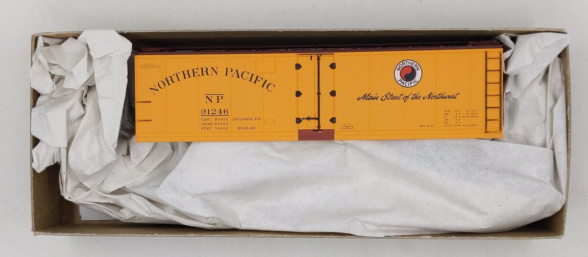 Accurail 8316 HO Scale Northern Pacific 40' Steel Reefer - Road #: 91246
