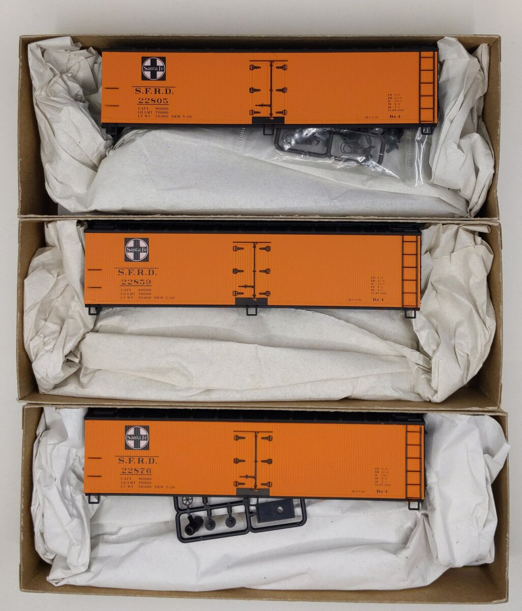 Accurail 8050 HO Scale Santa Fe 40' Wood Reefer Car Kit (Set of 3)