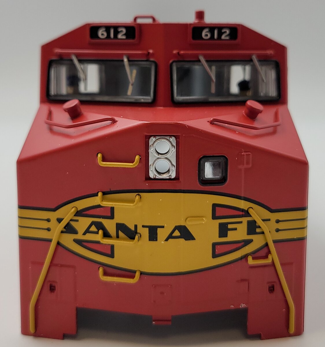 Lionel 39565-2 Santa Fe Legacy DASH-9 Diesel Locomotive Shell #612