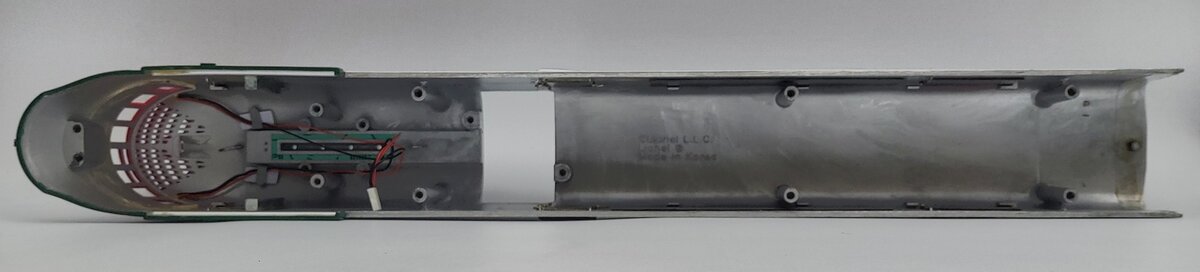 Lionel 38849-2 North Pole Central Silver Sleigh Zephyr Powered Diesel Loco #1225