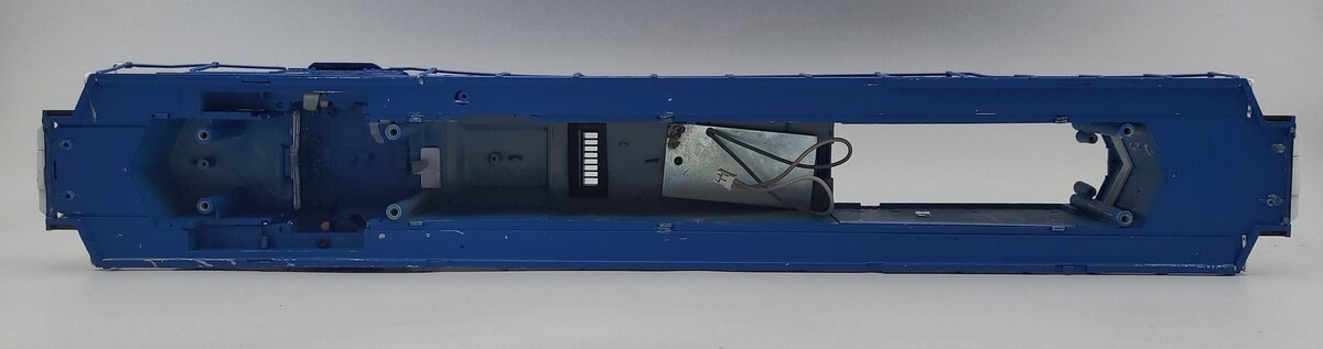 Lionel 38934-2 Conrail SD40-2 Diesel Locomotive Shell #6437