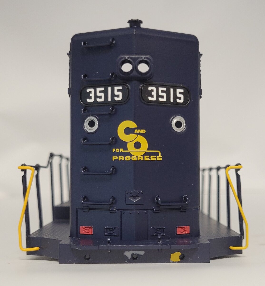 Lionel 38984-2 Chesapeake and Ohio GP-35 Diesel Locomotive Shell #3515
