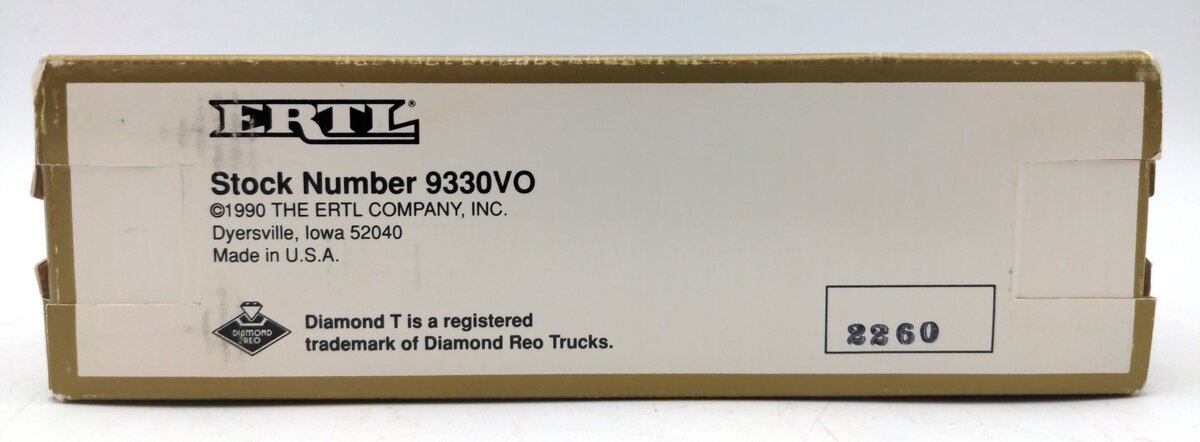 Ertl 9330VO 1:30 Texaco 1930 Diamond-T Fuel Tanker Locking Coin Bank (1990)