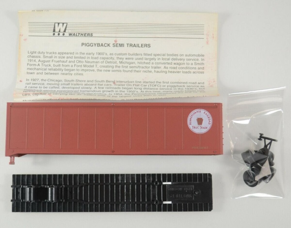 Walthers 933-1664 HO Pennsylvania Railroad 40’ Van Trailer Kit