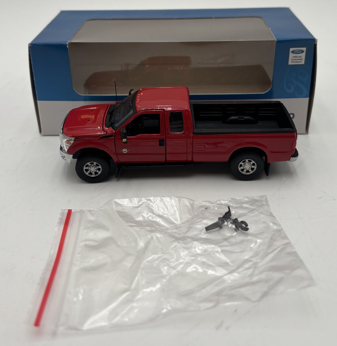 Sword 1100-R 1:50 Ford F250 XLT Pickup with Super Cab & 8' Bed in Red