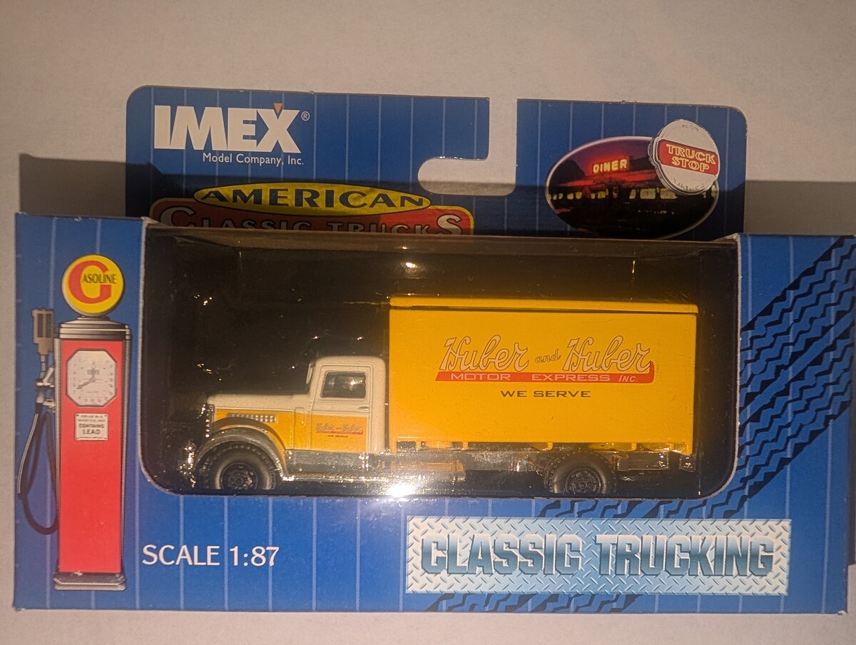 Imex 870021 1:87 Huber & Huber Peterbilt Box Truck American Classic Trucks