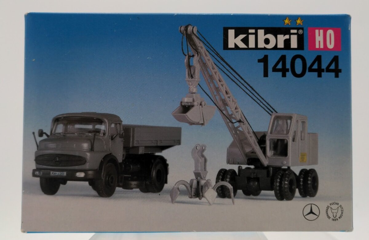 Kibri 14044 HO Scale Mercedes-Benz Tractor and Trailer With Loader Crane Kit