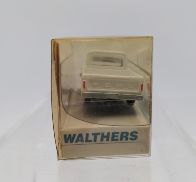 Walthers 933-1210 HO Scale White 1966 Ford F-100 Pickup