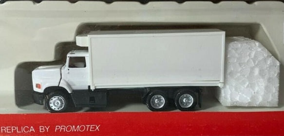 Herpa 6300 HO White Ford Refeer Straight Truck Refrigerated 20' Van Body