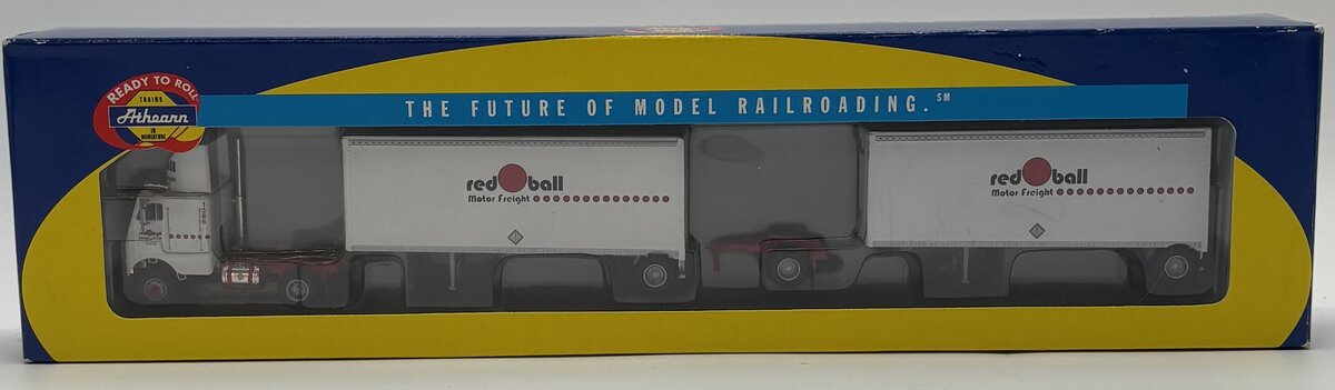 Athearn 91144 HO Scale Freightliner w Trailers Red Ball