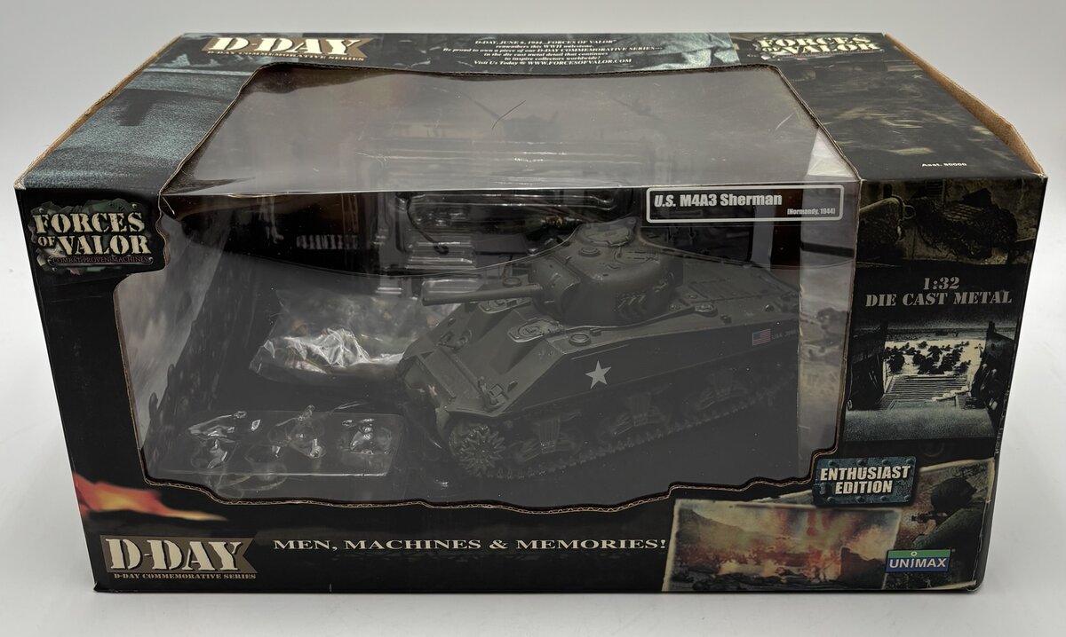 Unimax 80235 1:32 U.S. M4A3 Sherman with 3 Figures