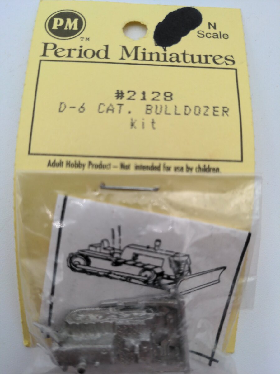 Period Miniatures 2128 N D-6 CAT Bulldozer Kit