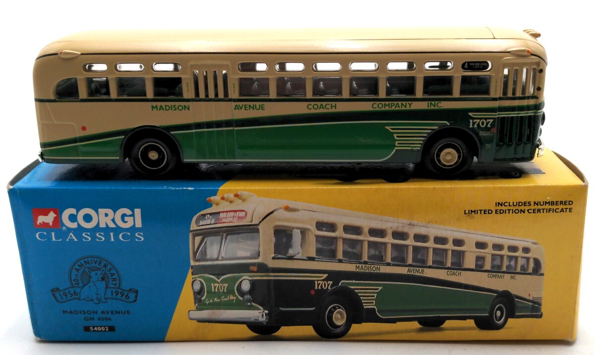 Corgi 54002 1:50 GM Madison Avenue Limited Edition Company Coach