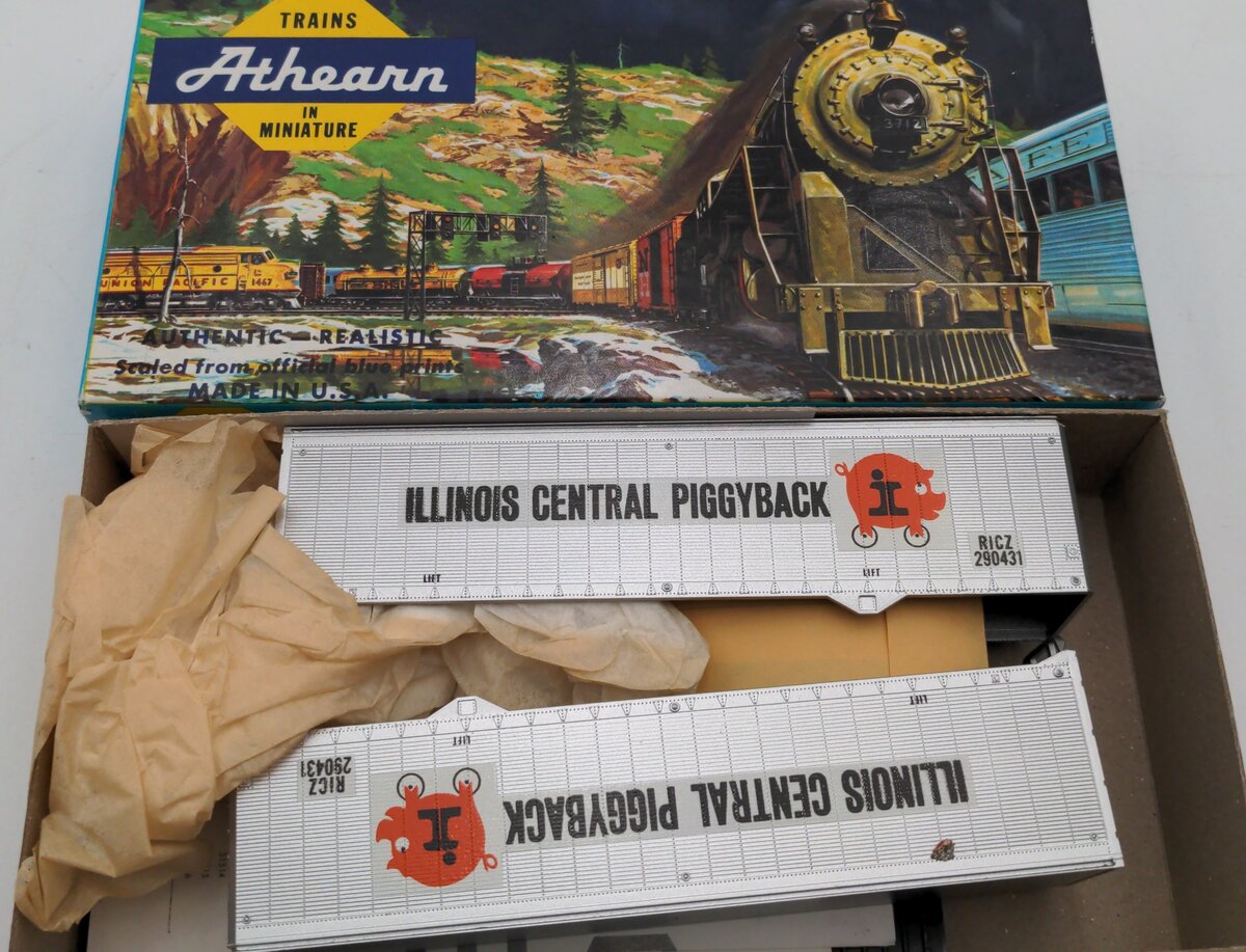 Athearn 5153 Illinois Central 40' Trailer Set
