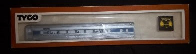 Tyco 521N:500 HO Scale Amtrak Streamline Silver Coach Car (Lighted)