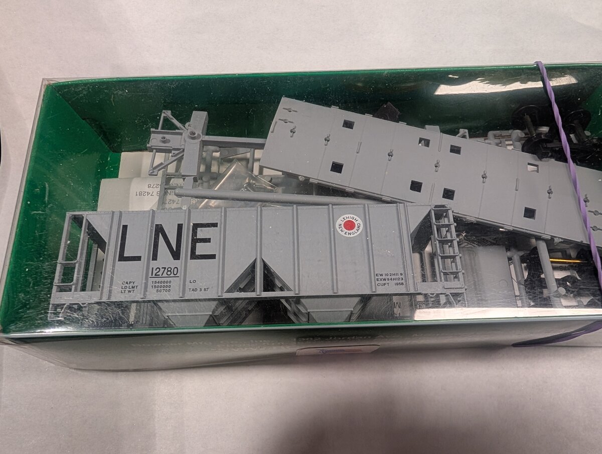 Bowser 56876 HO L&NE 70 Ton 3 Bay Covered Hopper #12780 Kit