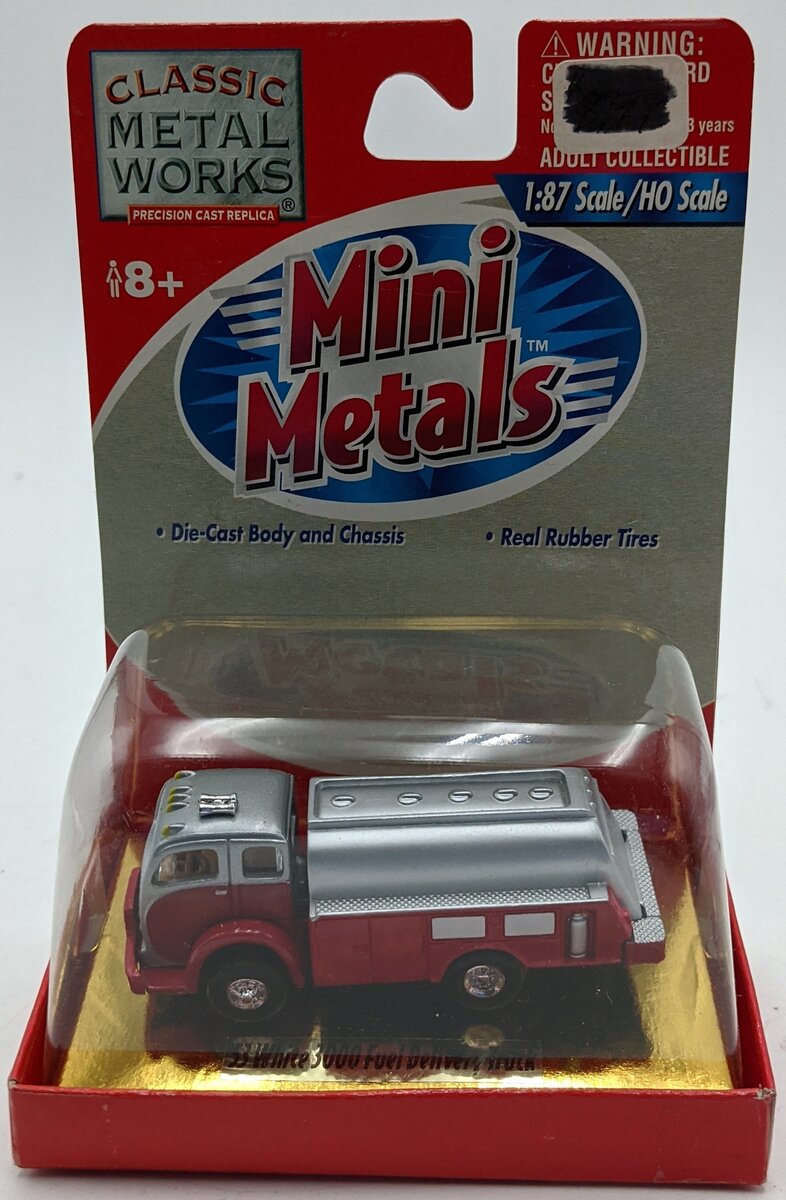 Classic Metal Works 30112 HO Mini Metals Red/Silver '53 3000 Fuel Delivery Truck