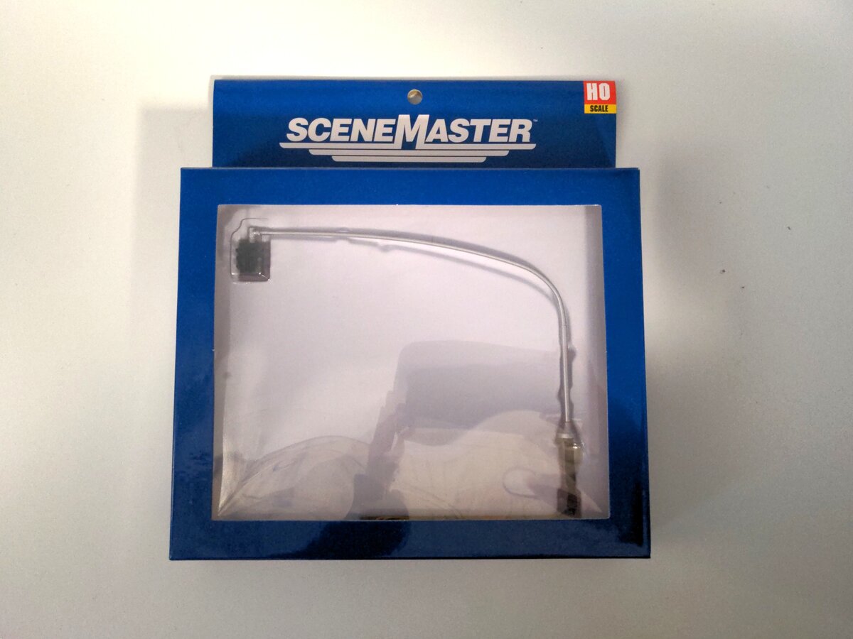 Walthers 949-4363 HO Four-Way Hanging Traffic Light