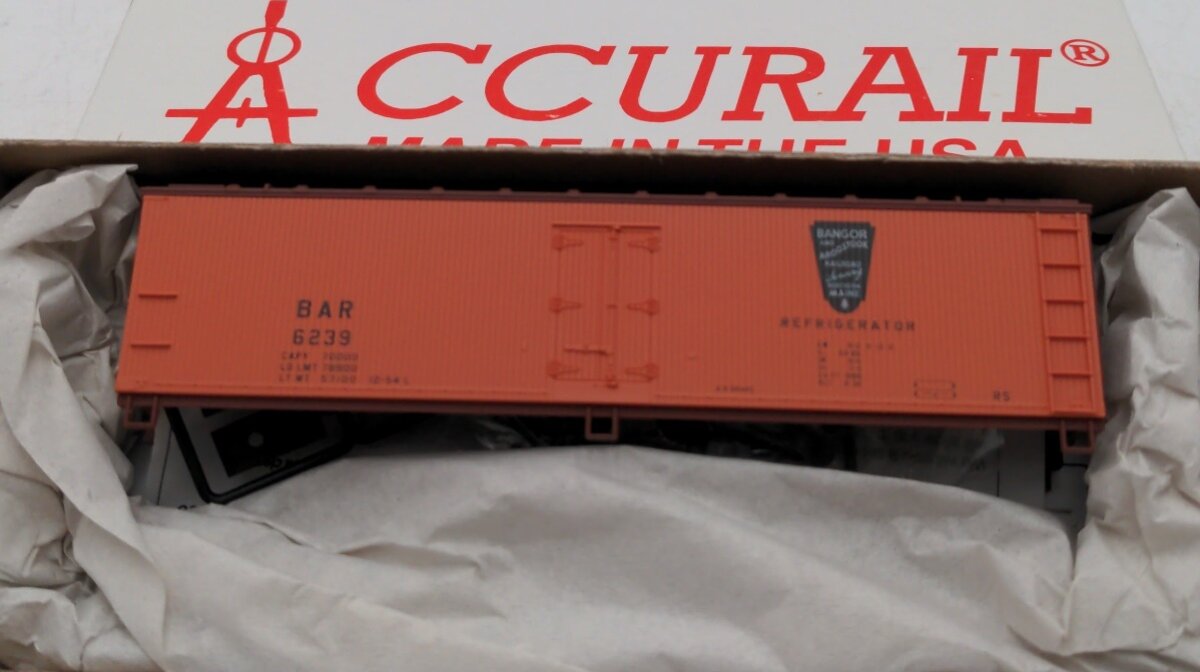 Accurail 48302 HO 40' Wood Reefer Bangor & Aroostook # 6239 Kit