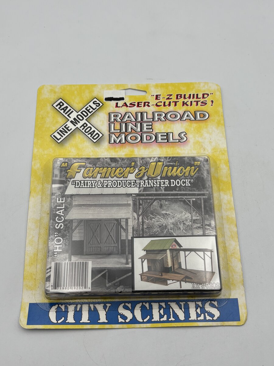 Railroad Line Models 9202 HO Farmer's Union Dairy and Produce Transfer Dock Kit
