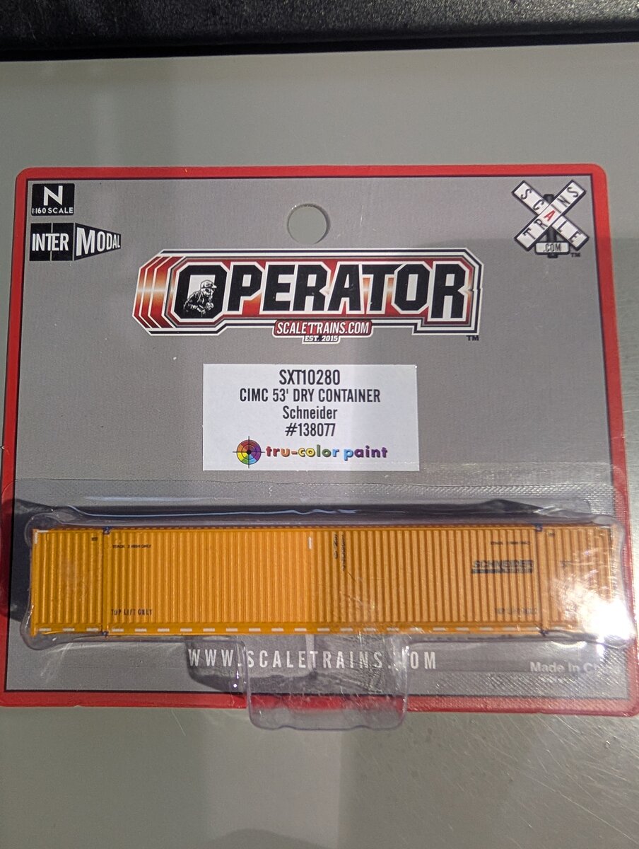 Scale Trains SXT10280 N Scale Schneider CIMC 53' Dry Container #138077