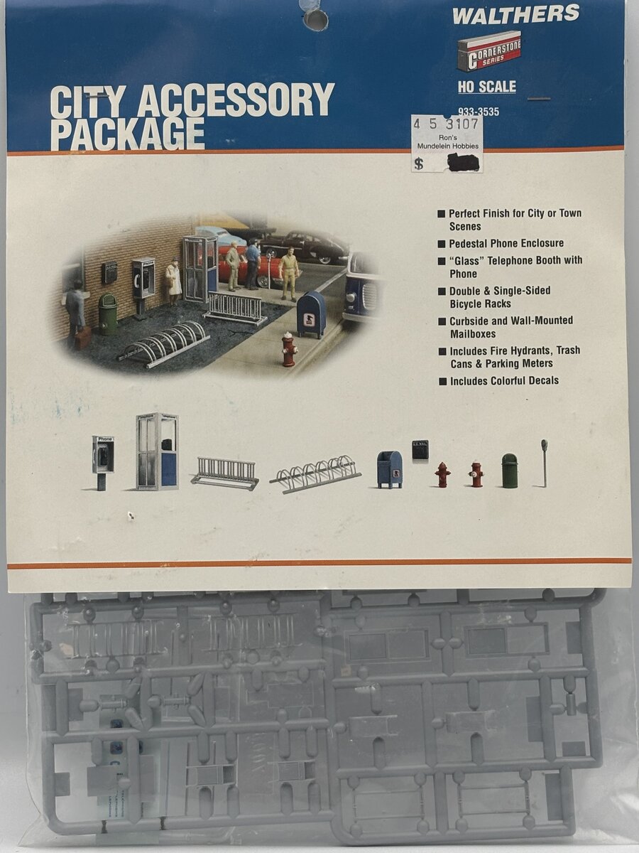 Walthers 933-3535 HO Scale City Accessory Package Kit