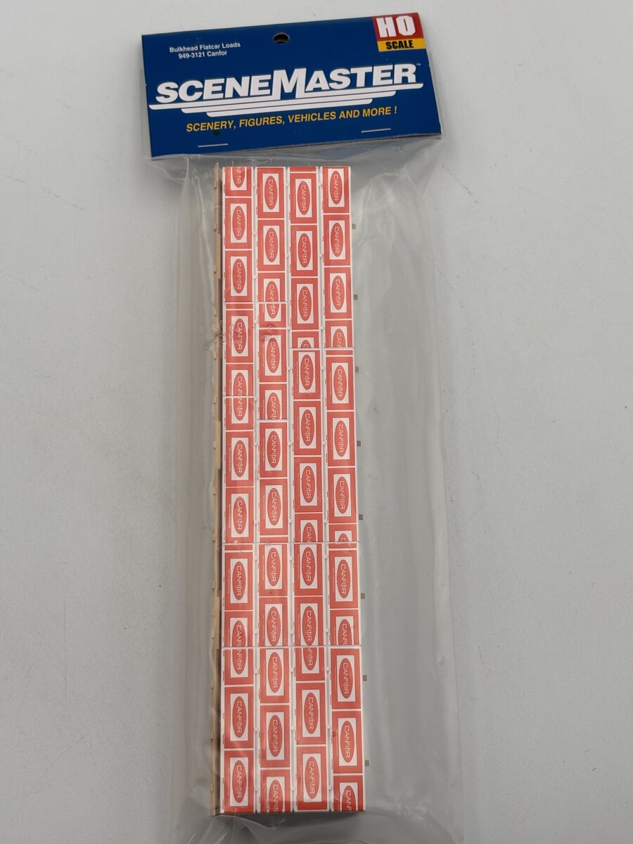 Walthers 949-3121 HO Wrapped Canadian Forest Products Lumber Load