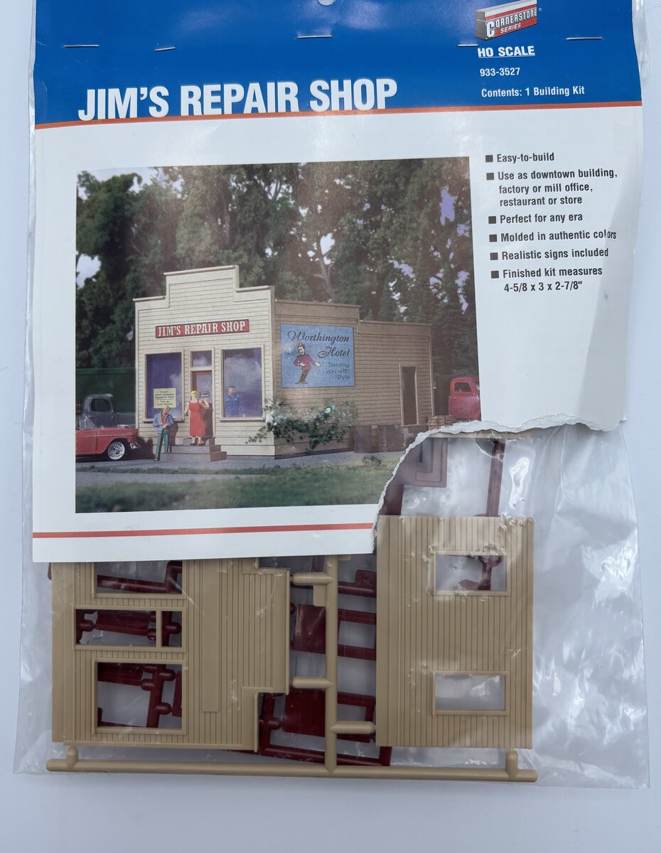 Walthers 933-3527 HO Scale Jim's Repair Shop Building Kit